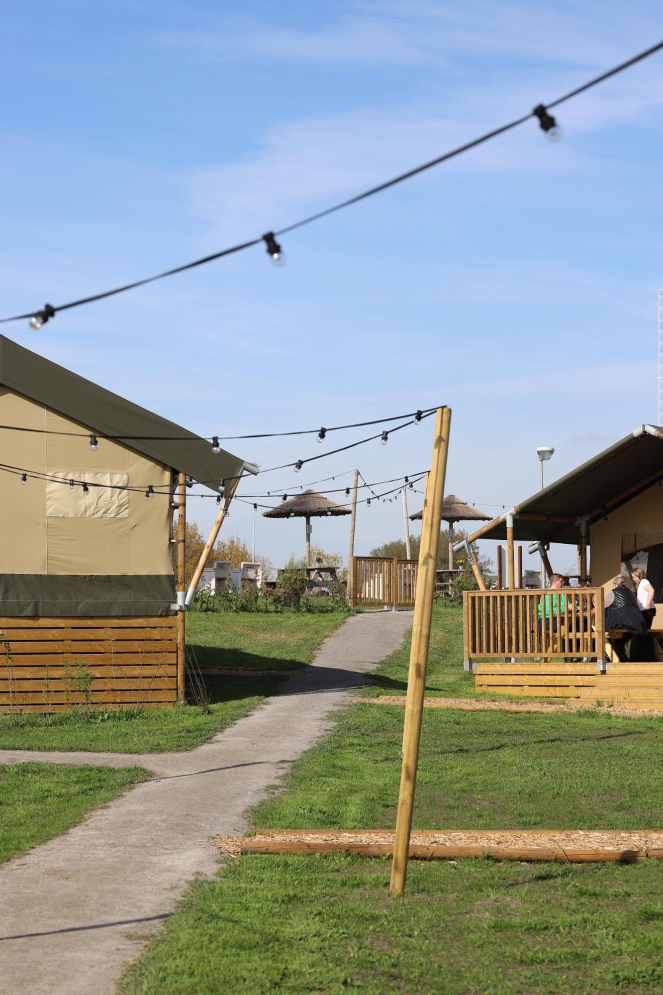 Luxury tent Safaritent Premium Aan Het Water