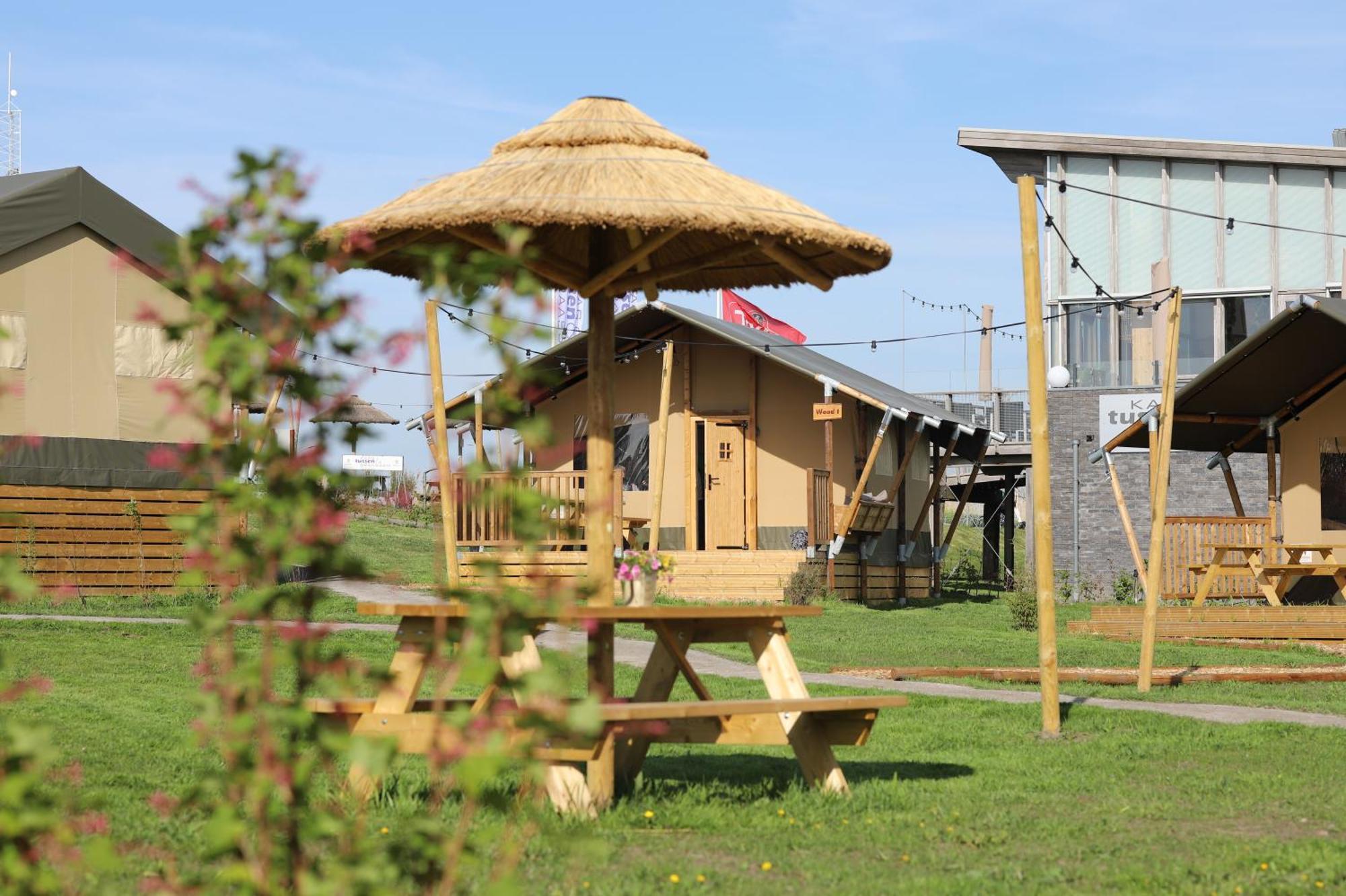 Luxury tent Safaritent Premium Aan Het Water Nieuwe Wetering