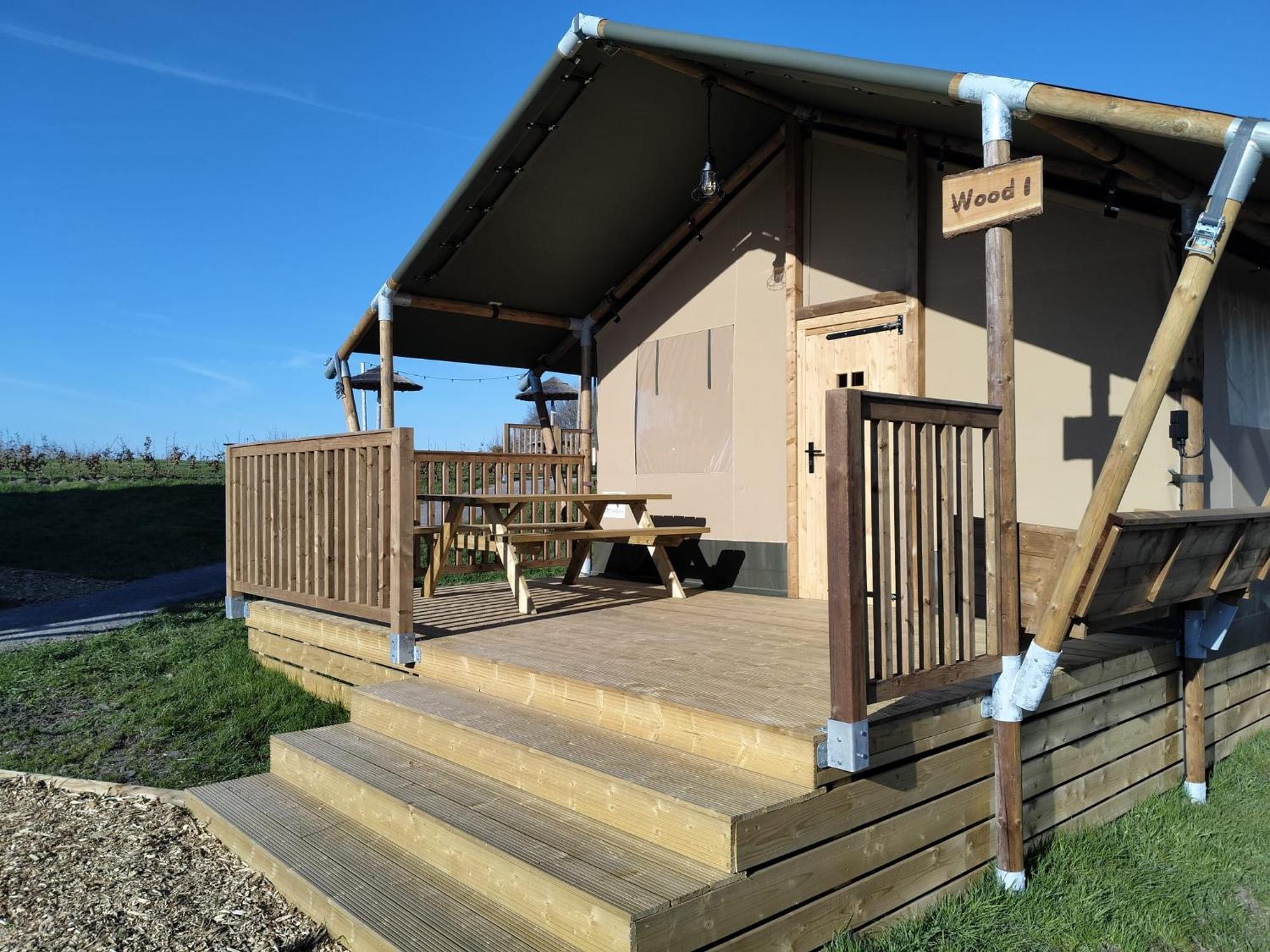 Luxury tent Safaritent Premium Aan Het Water Nieuwe Wetering