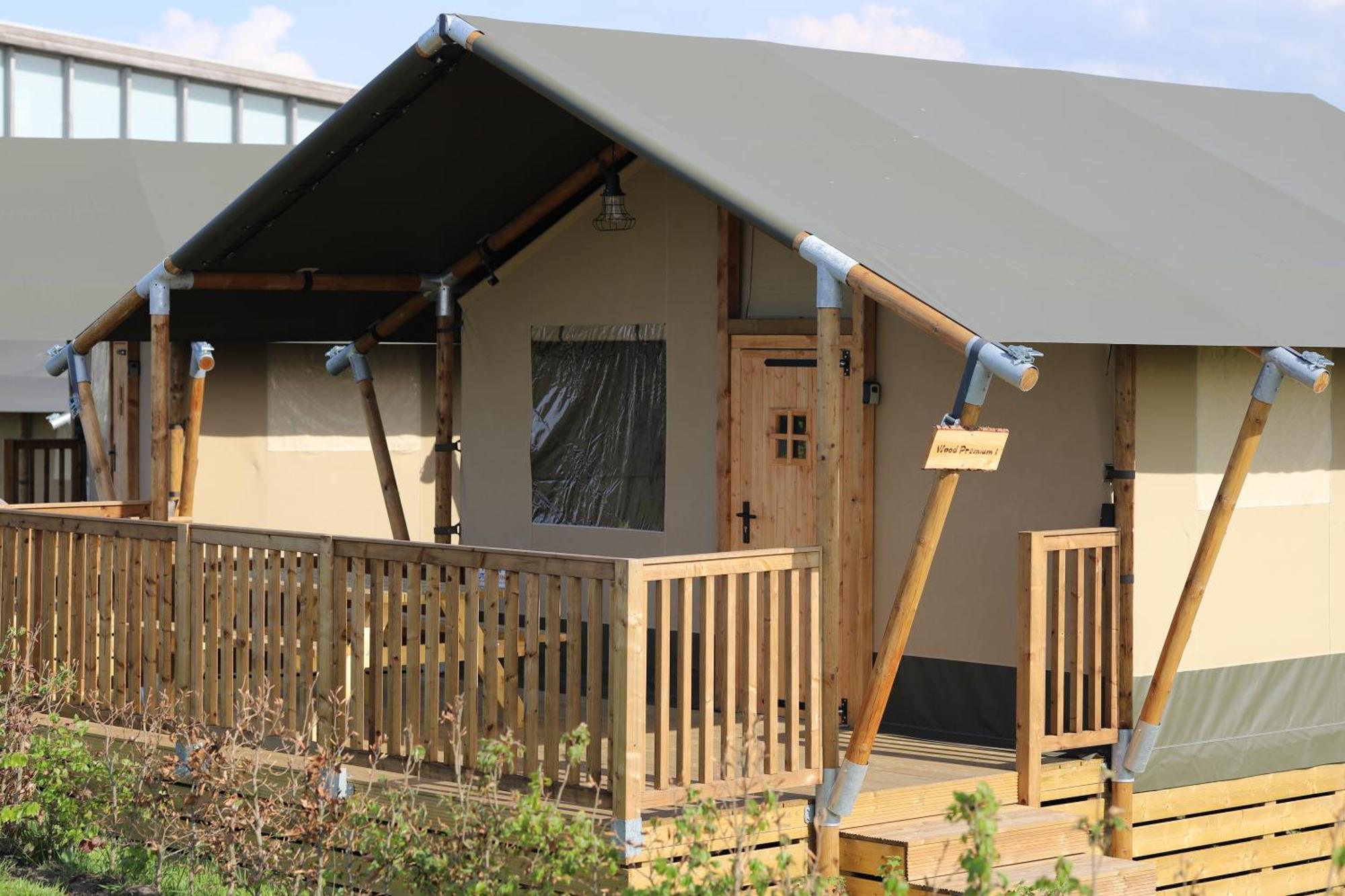 Safaritent Premium Aan Het Water Luxury tent